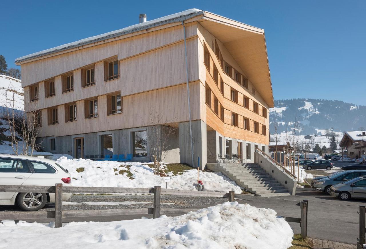 Saanen Gstaad Youth Hostel Экстерьер фото
