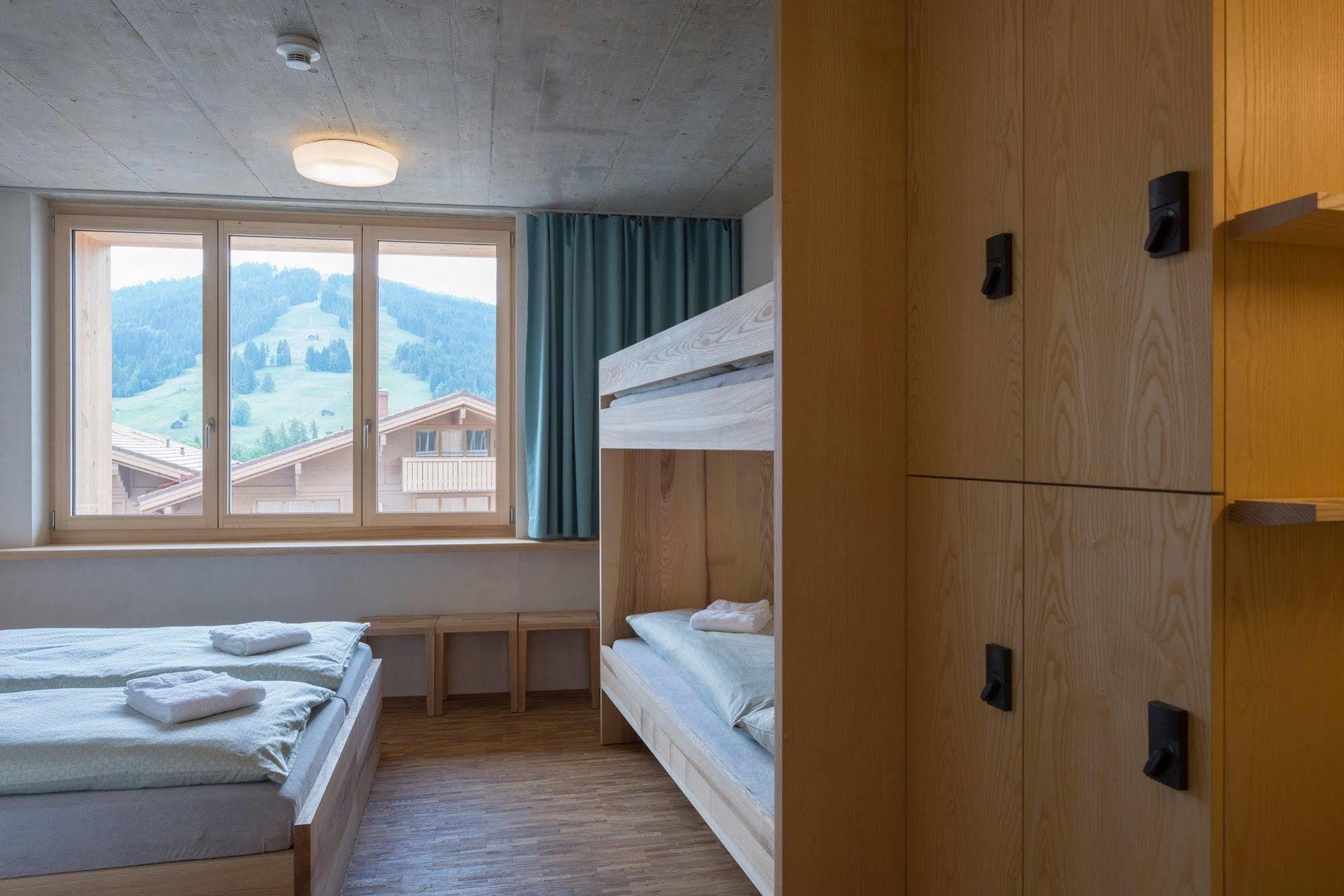 Saanen Gstaad Youth Hostel Экстерьер фото