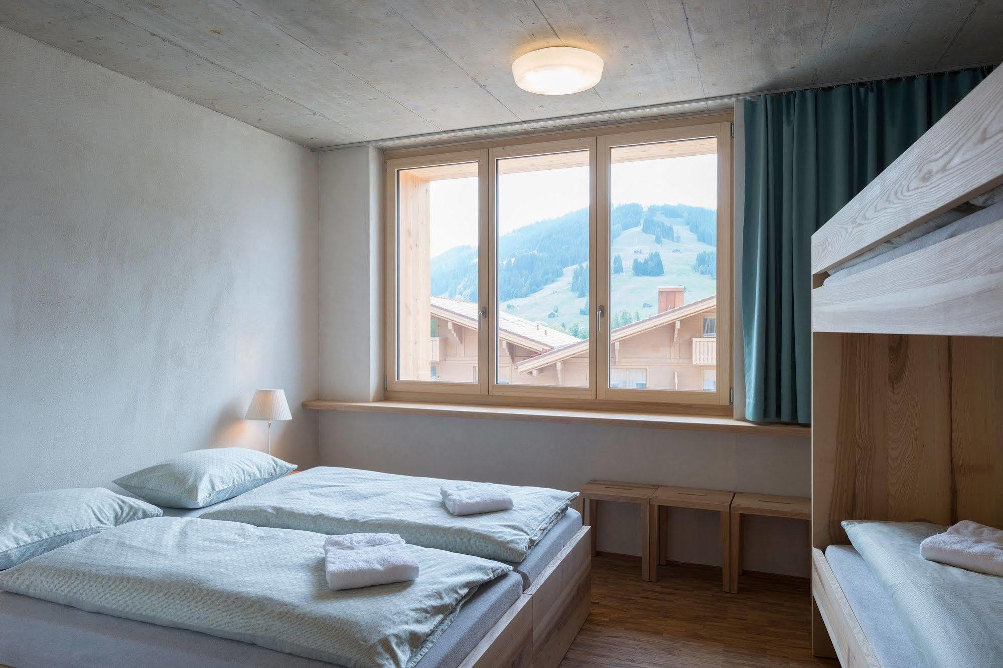Saanen Gstaad Youth Hostel Экстерьер фото