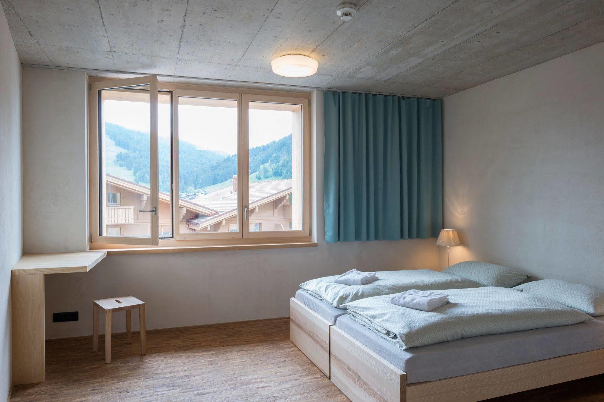 Saanen Gstaad Youth Hostel Экстерьер фото